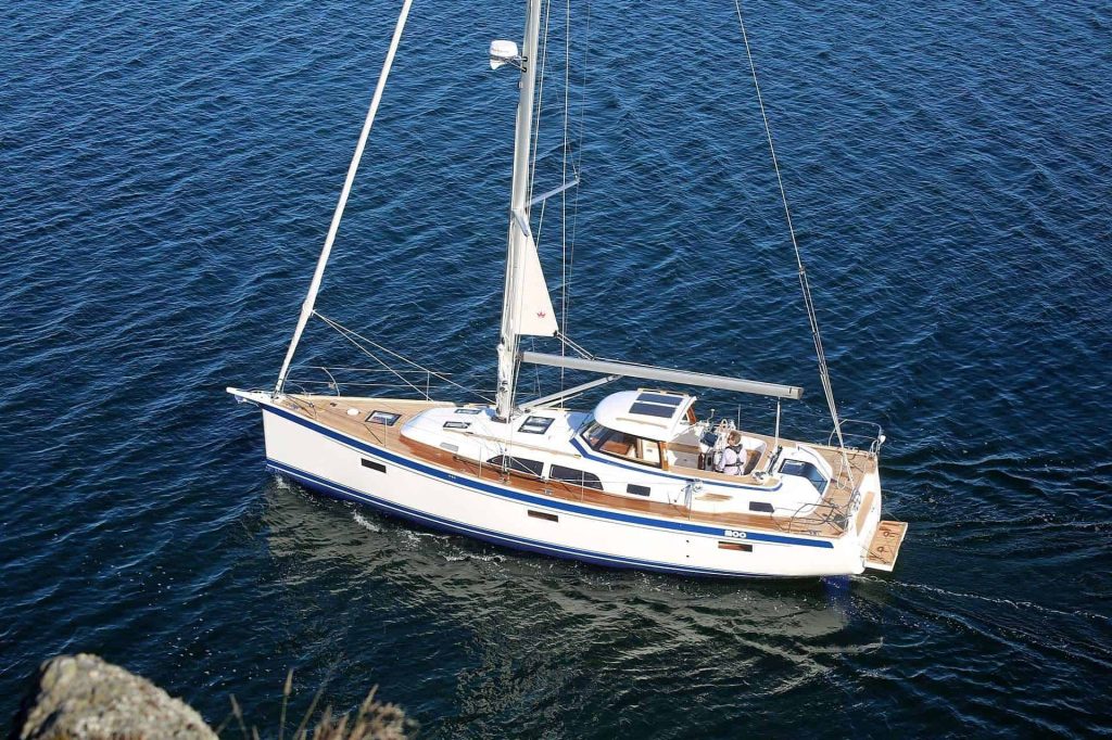 This is a photography of Hallberg Rassy 40C with hardtop