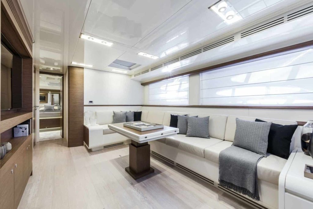 This is photo of a Itama's 75 living space