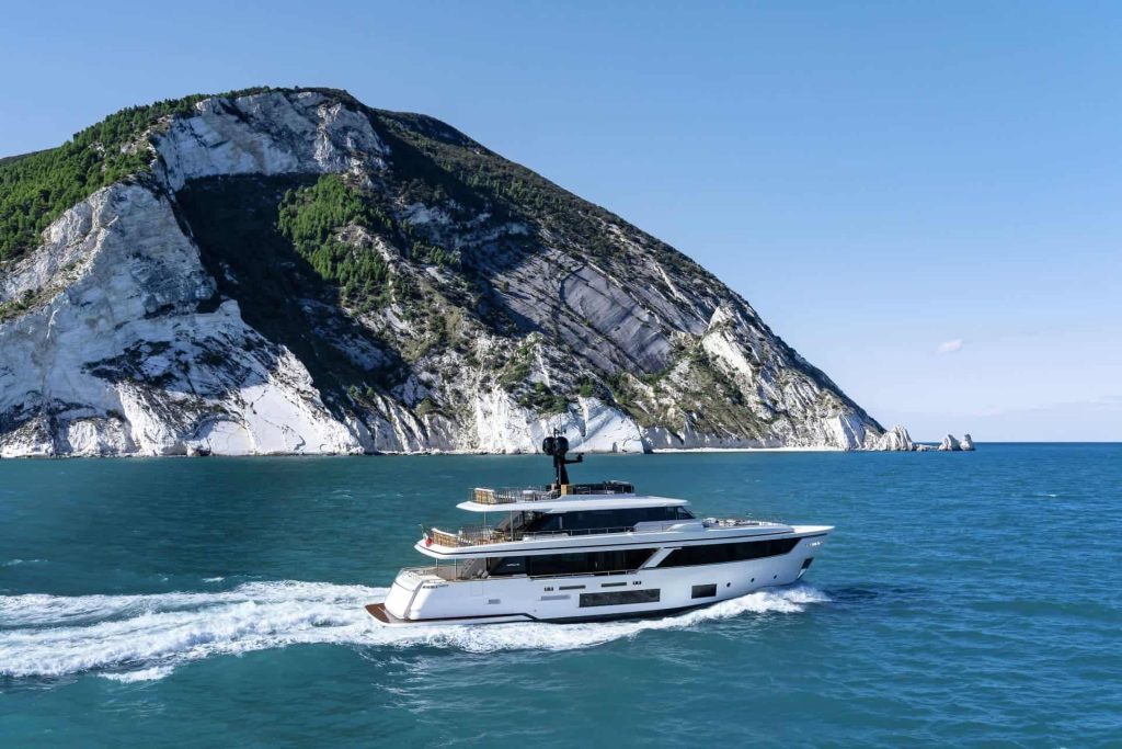 This is a photography of Custom Line Navetta 30 side view