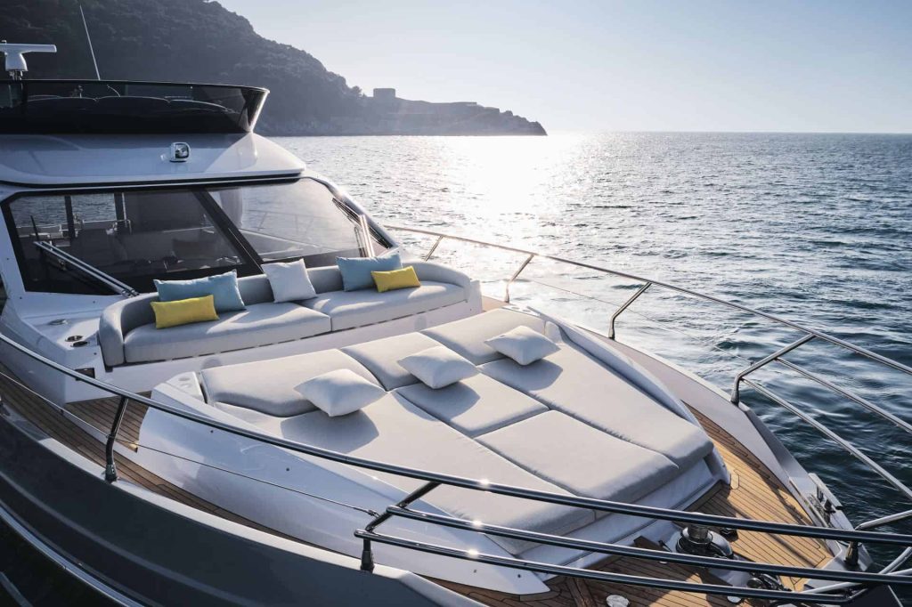 This is a photography of Azimut 53 lounge area