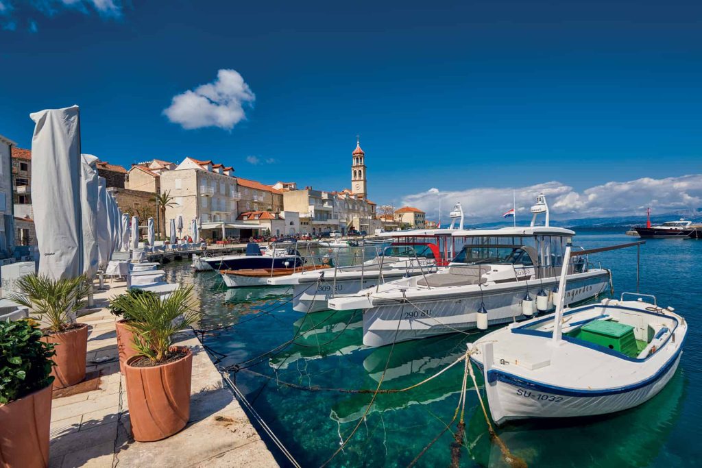 This is photo of a Sutivan at Brač