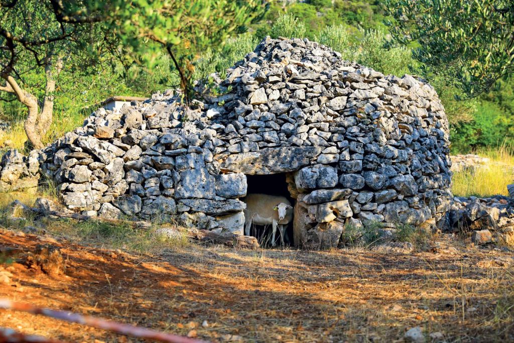 This is photo of a rocky house at Brač