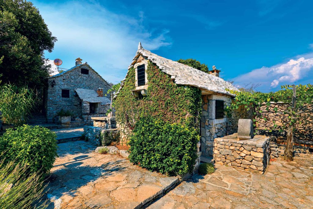 This is photo of a rocky house
