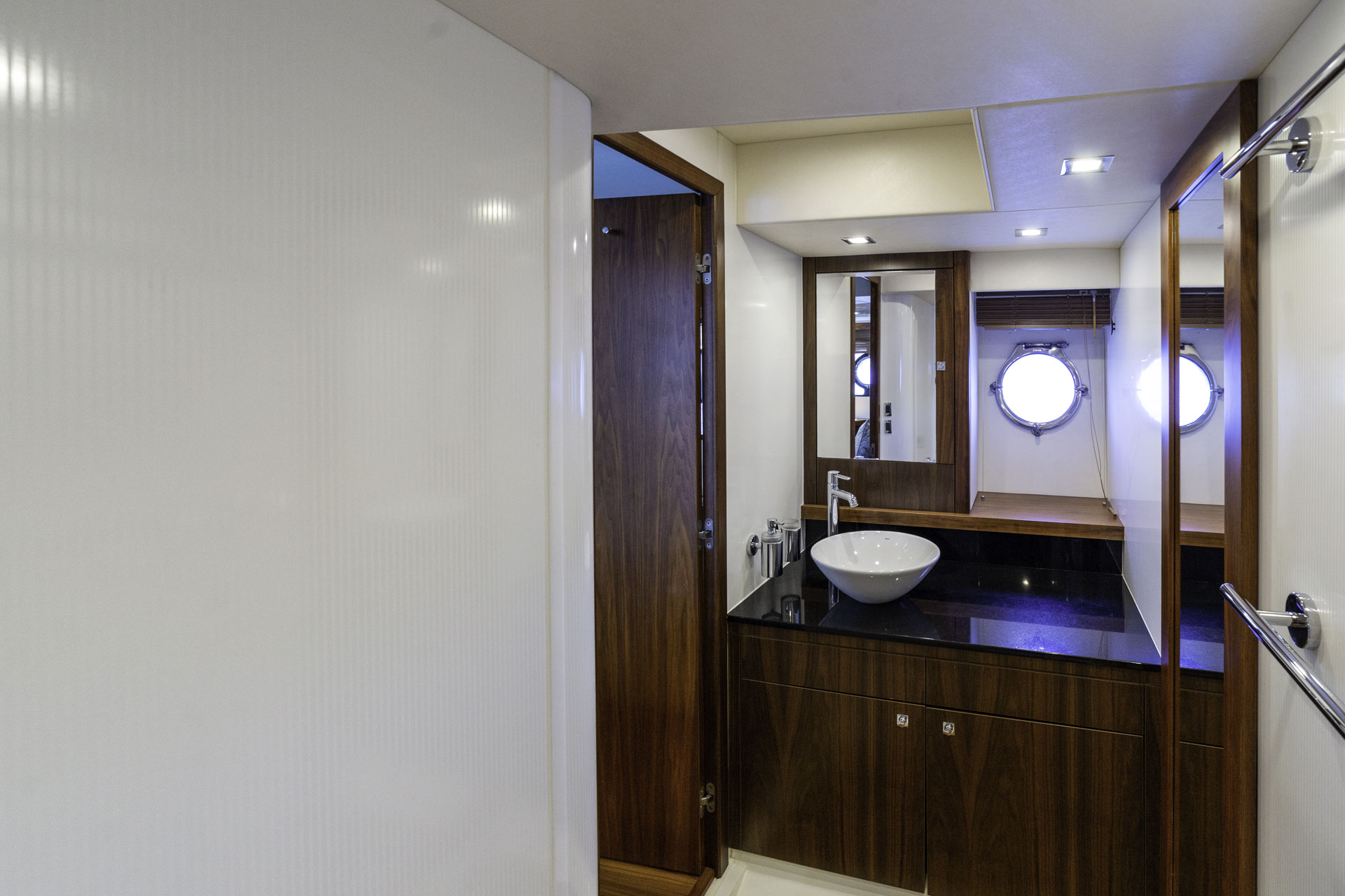 Master cabin bathroom