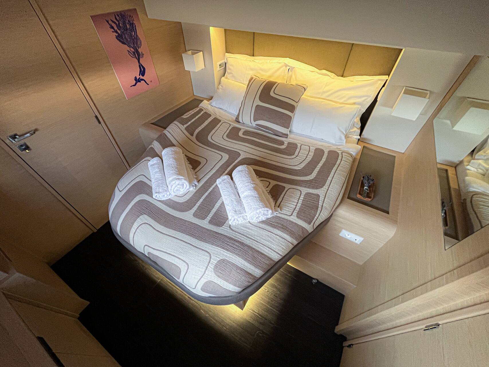 Double bed cabin