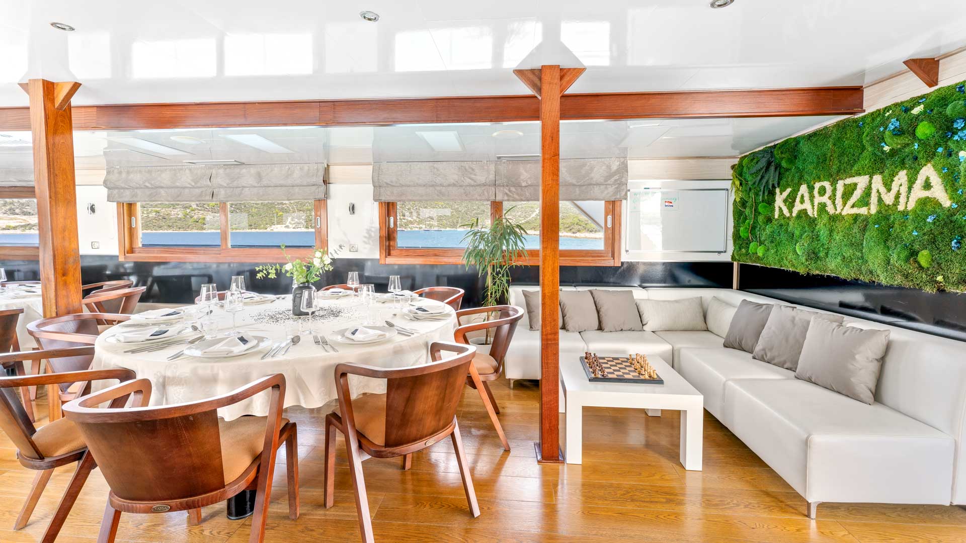 Karizma dining lounge saloon