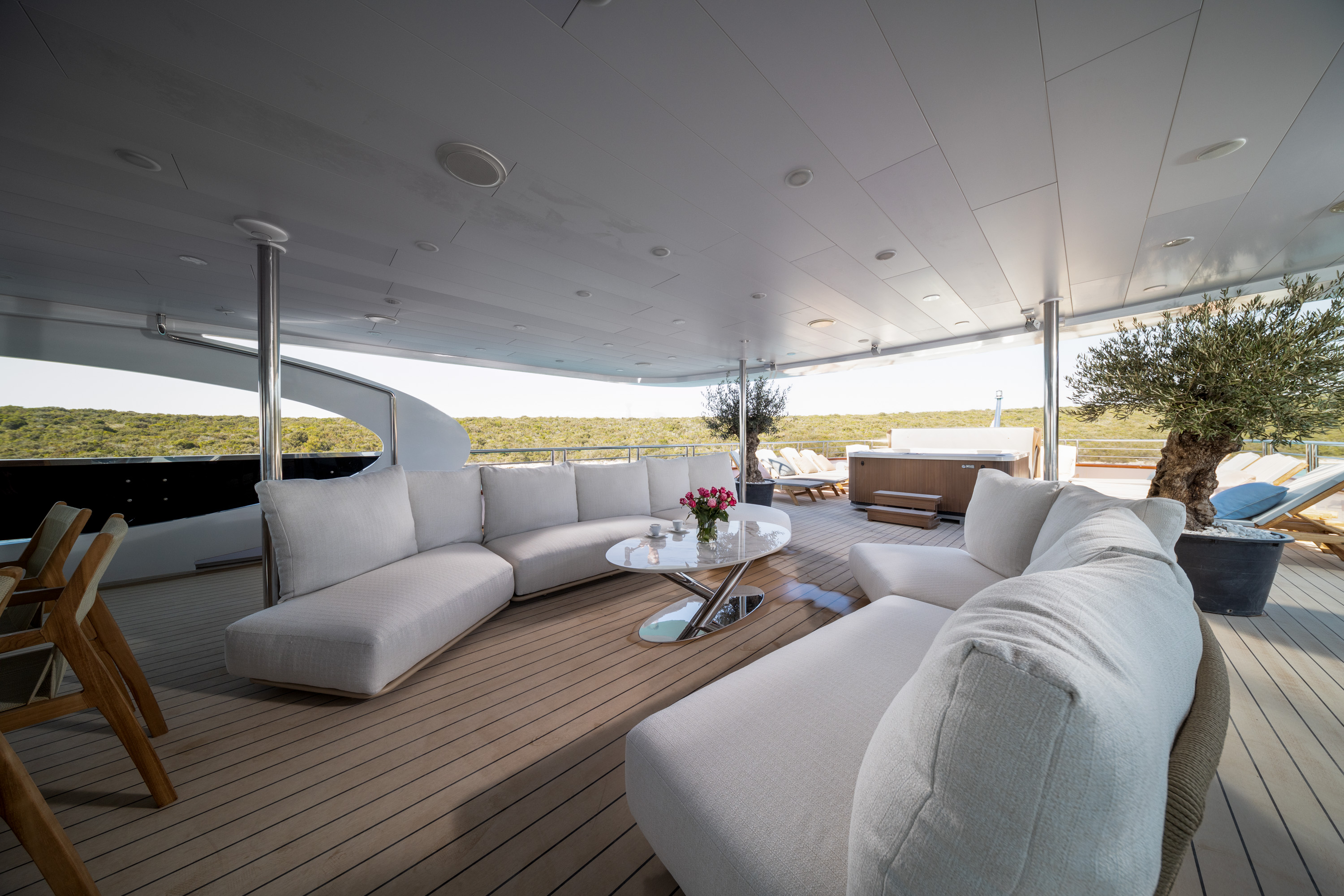Olimp outside lounge