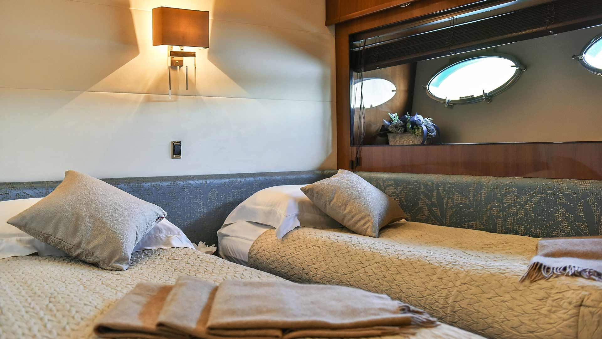 Convertible cabin