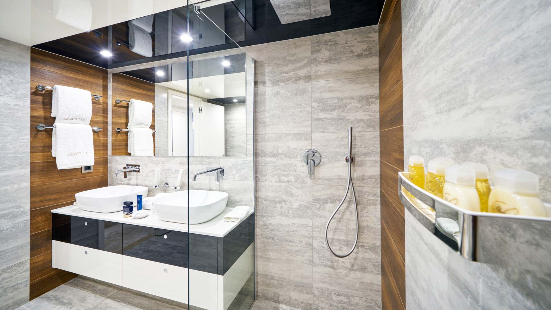 Acapella bathroom