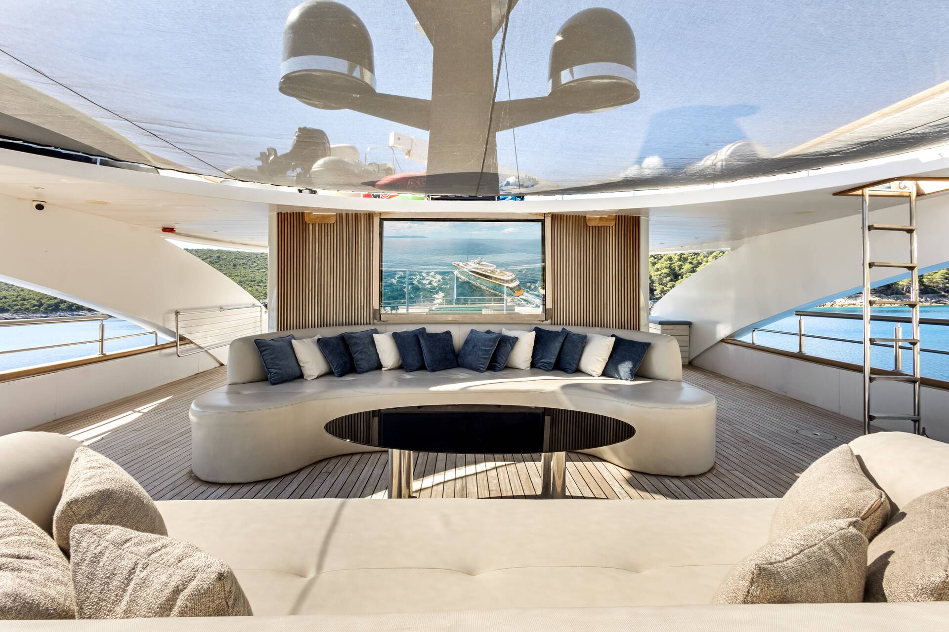 Lounge area