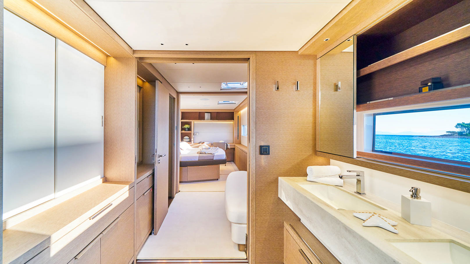 Master cabin en suite