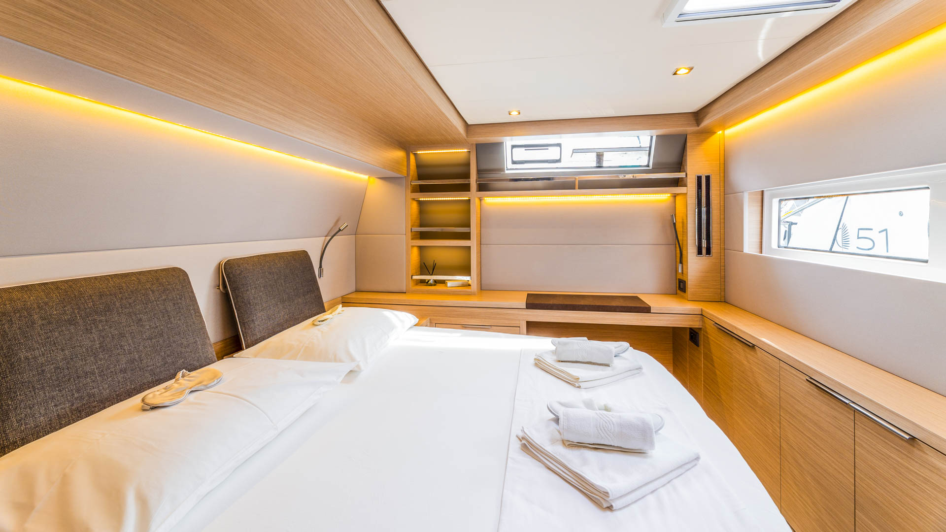 Double cabin