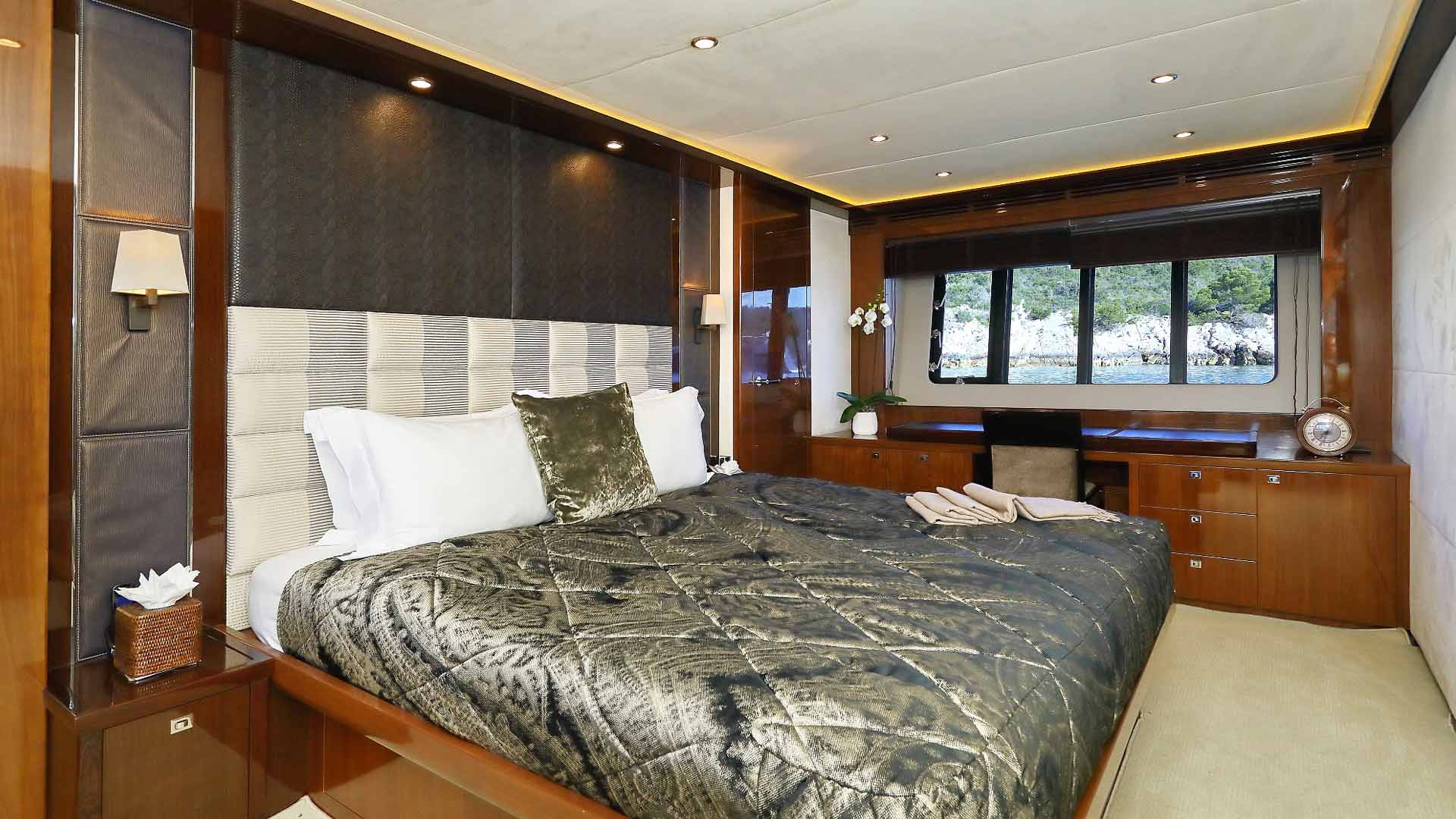 Double cabin&nbsp;