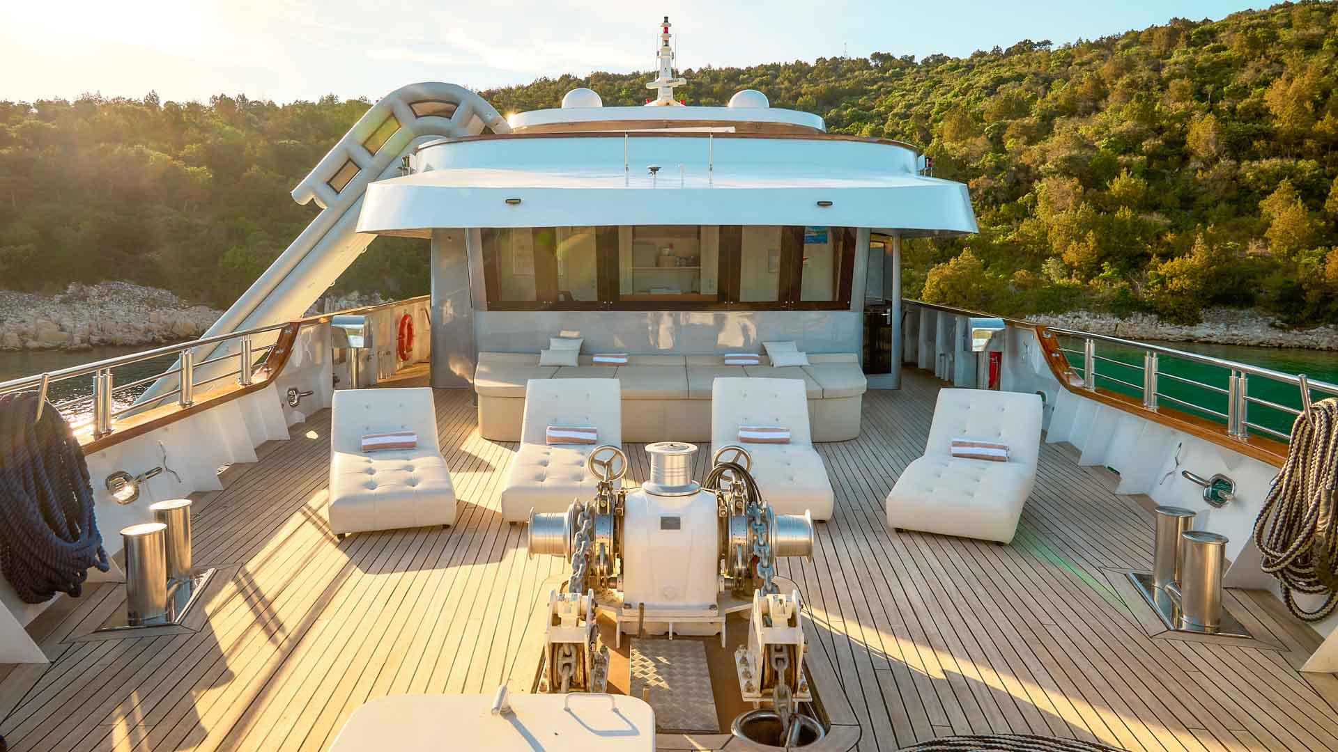 Cristal bow deck