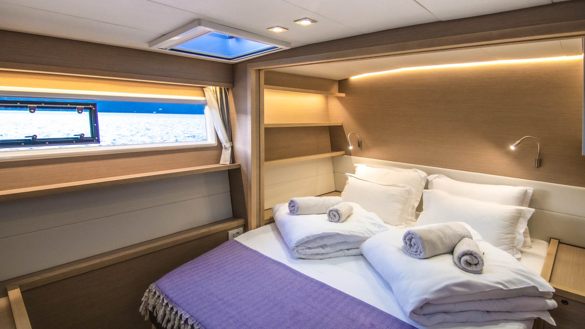 Aft port cabin of the Lagoon 560 S2 catamaran