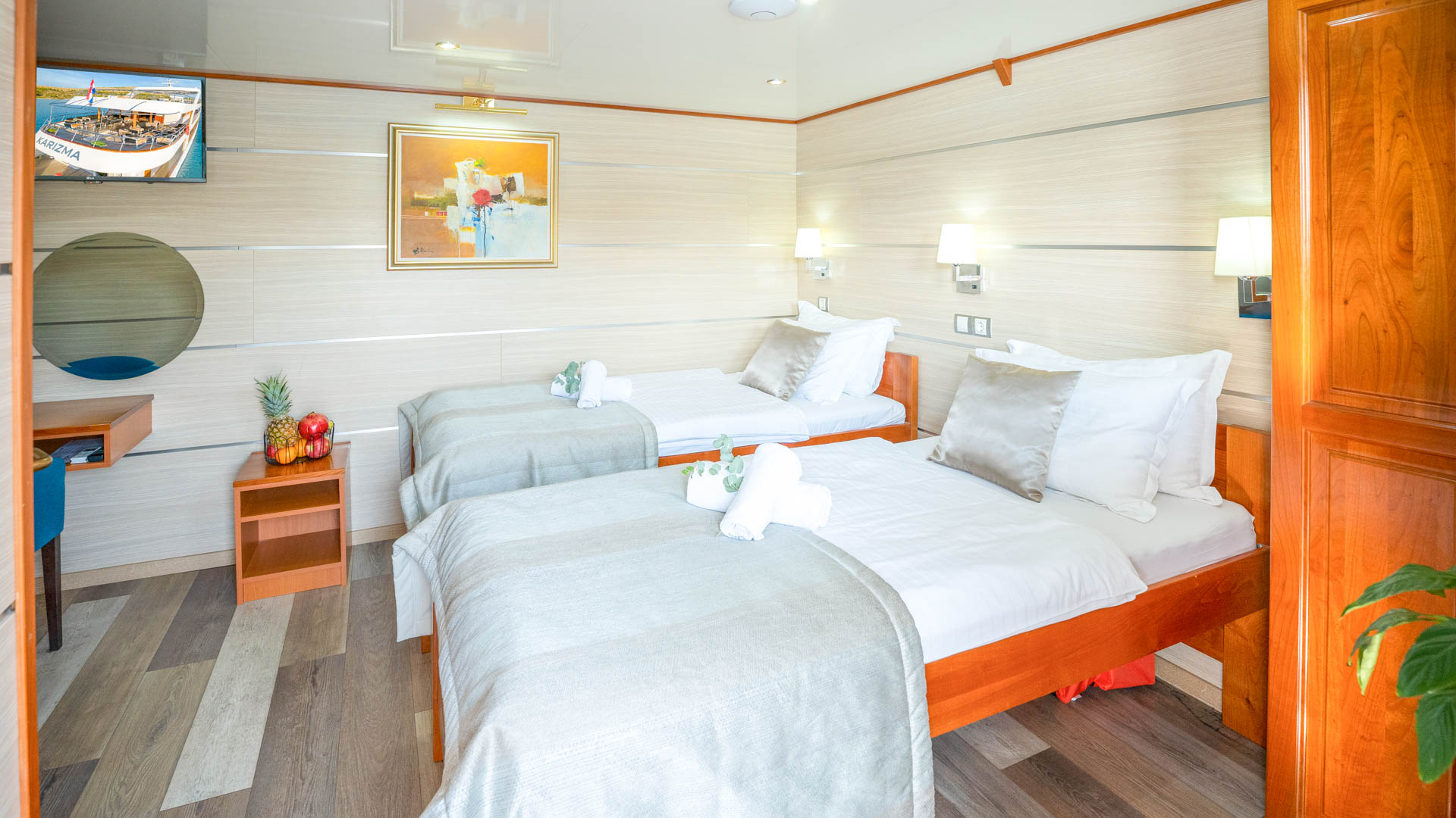Karizma twin cabin