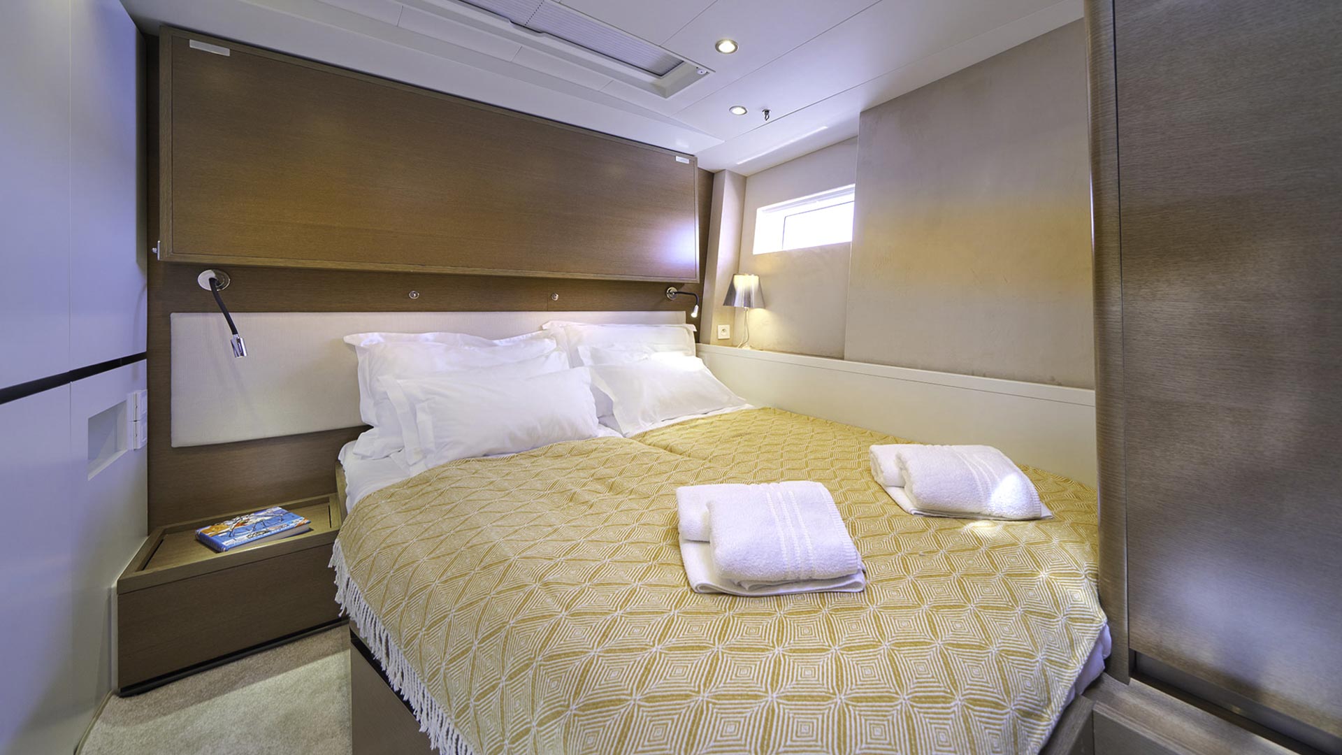 CNB 76 Aenea double cabin