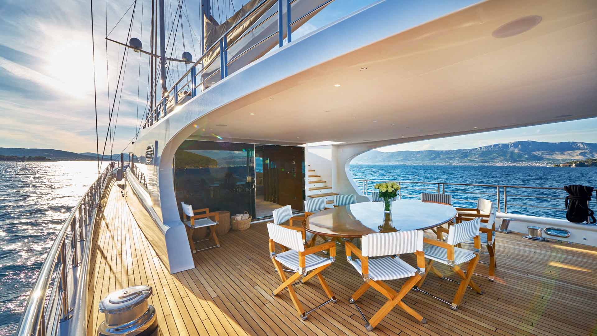 Acapella outdoor dining area