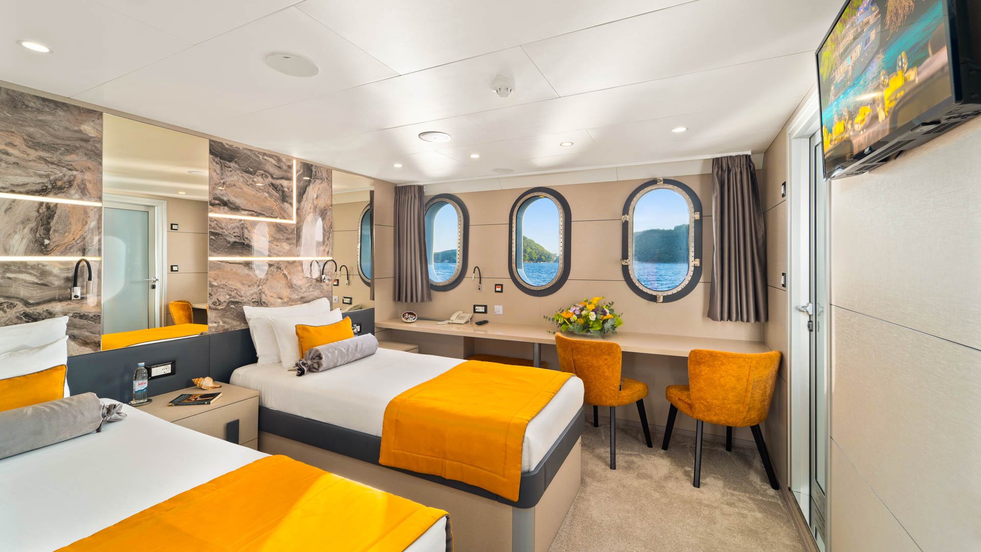 Freedom cabin with single beds