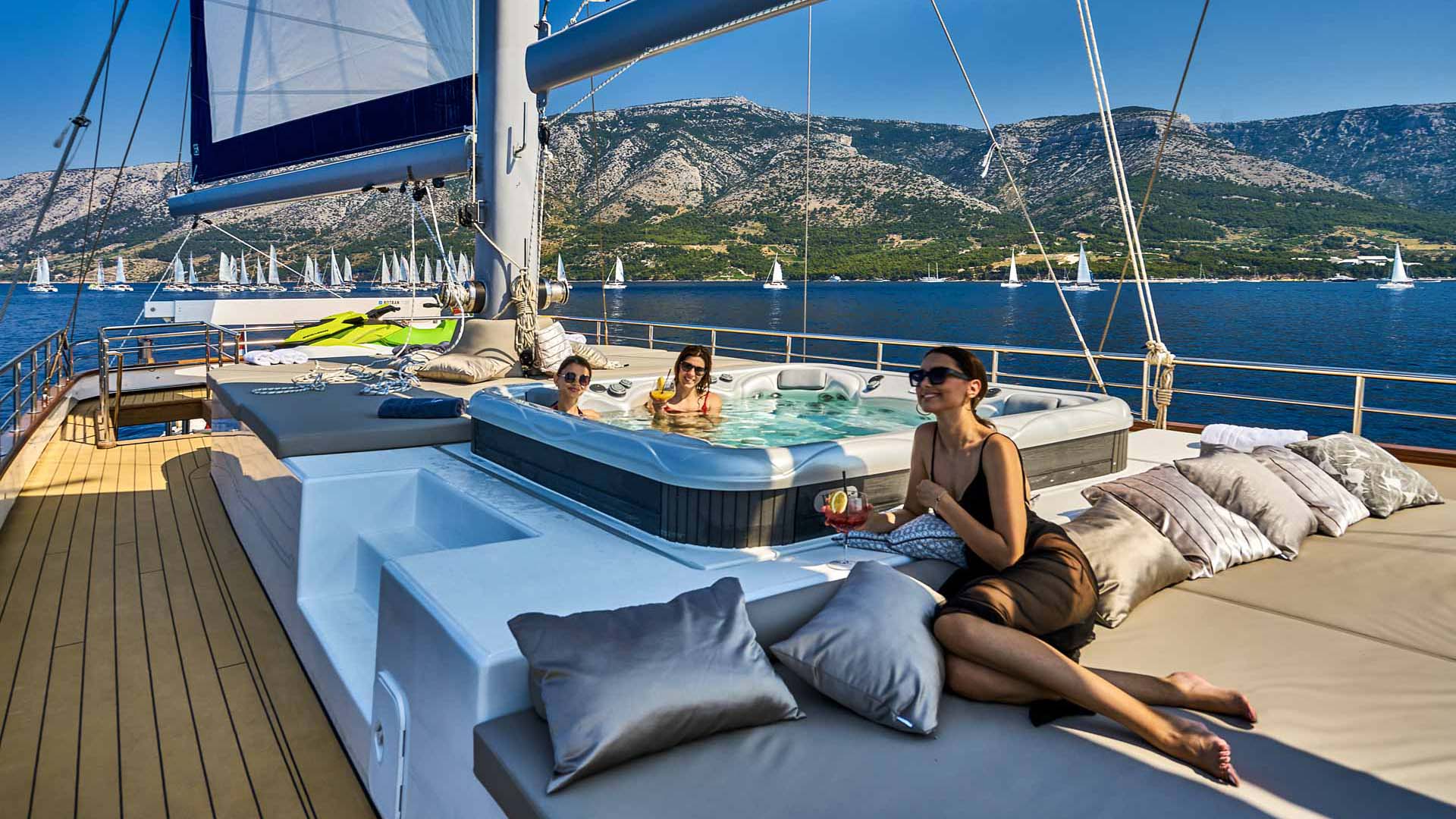 Dalmatino sun deck