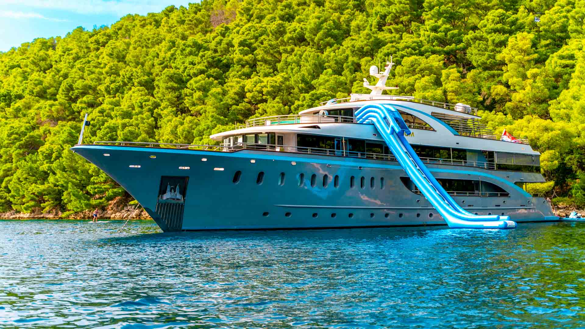 Freedom waterslide
