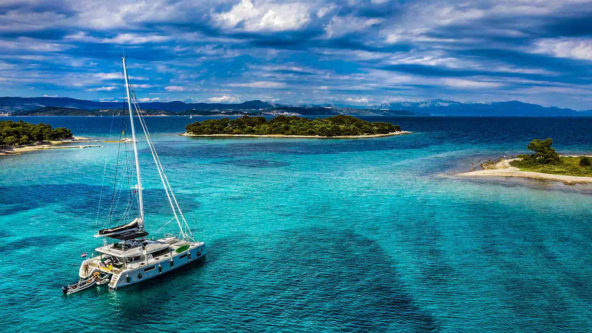 Lagoon 52F Anchored