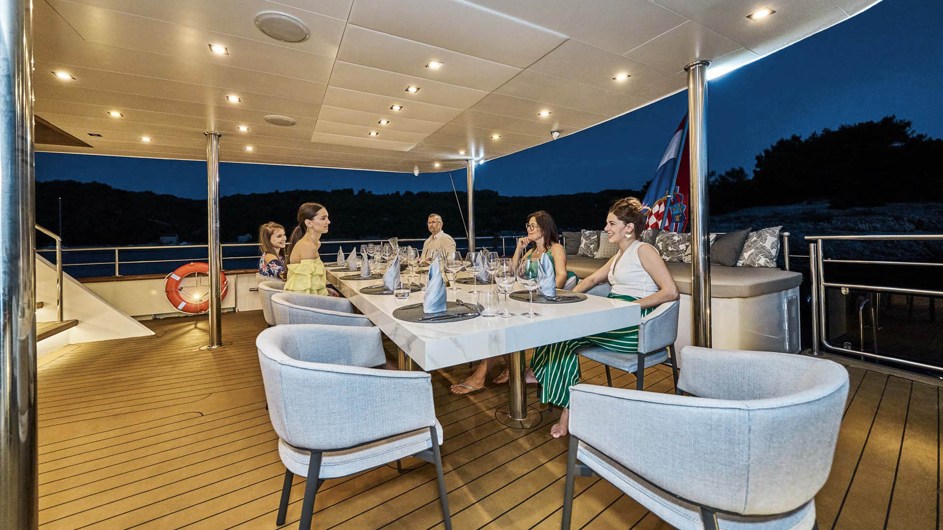 Dalmatino main deck aft dining