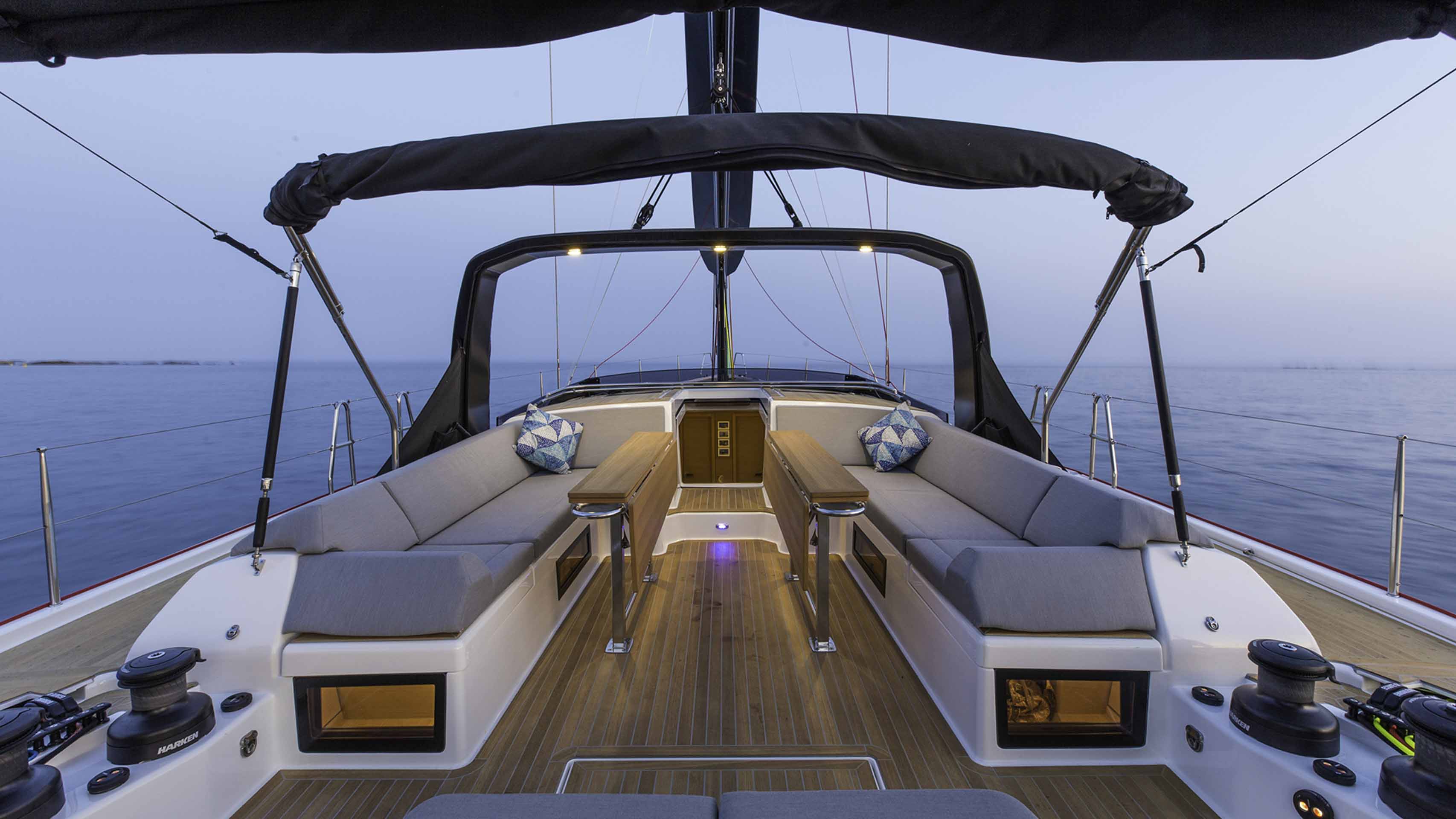 Dufour 63 Exclusive cockpit