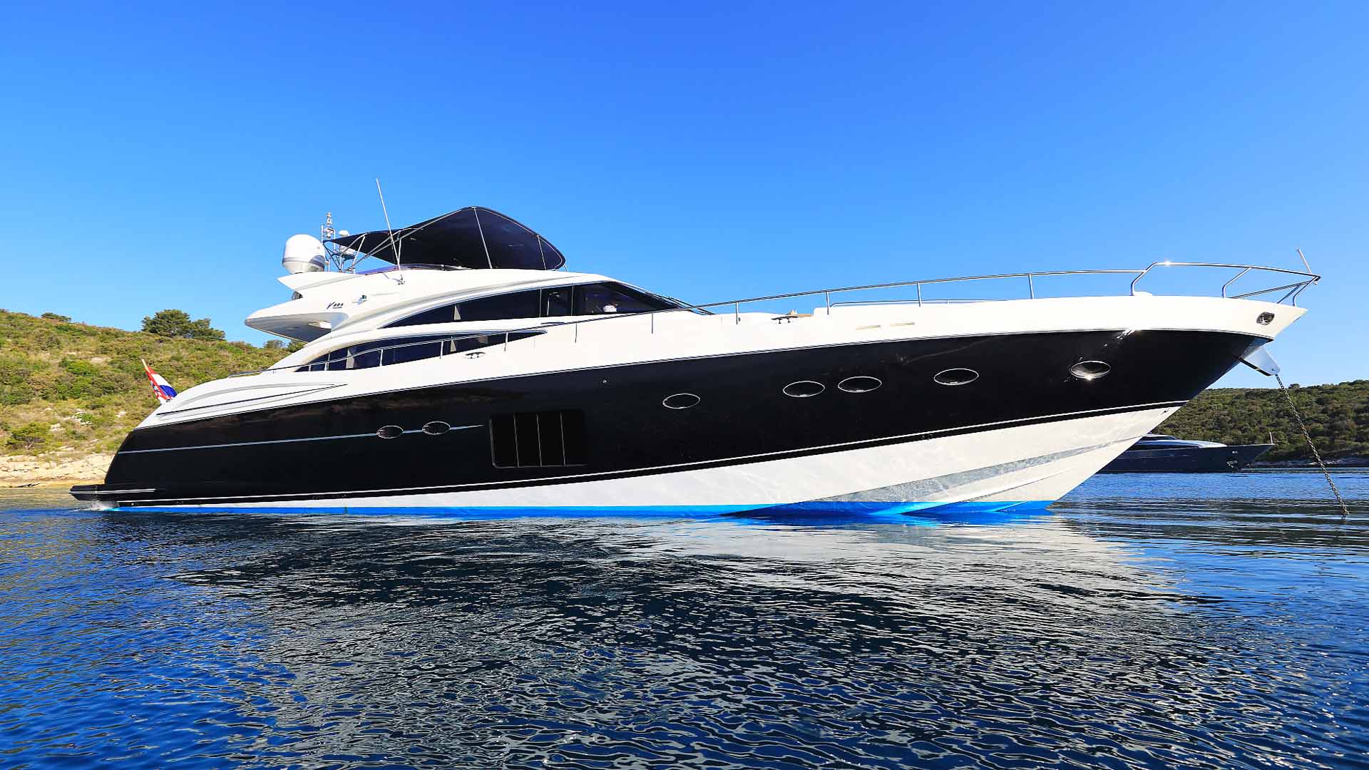 Starboard side view