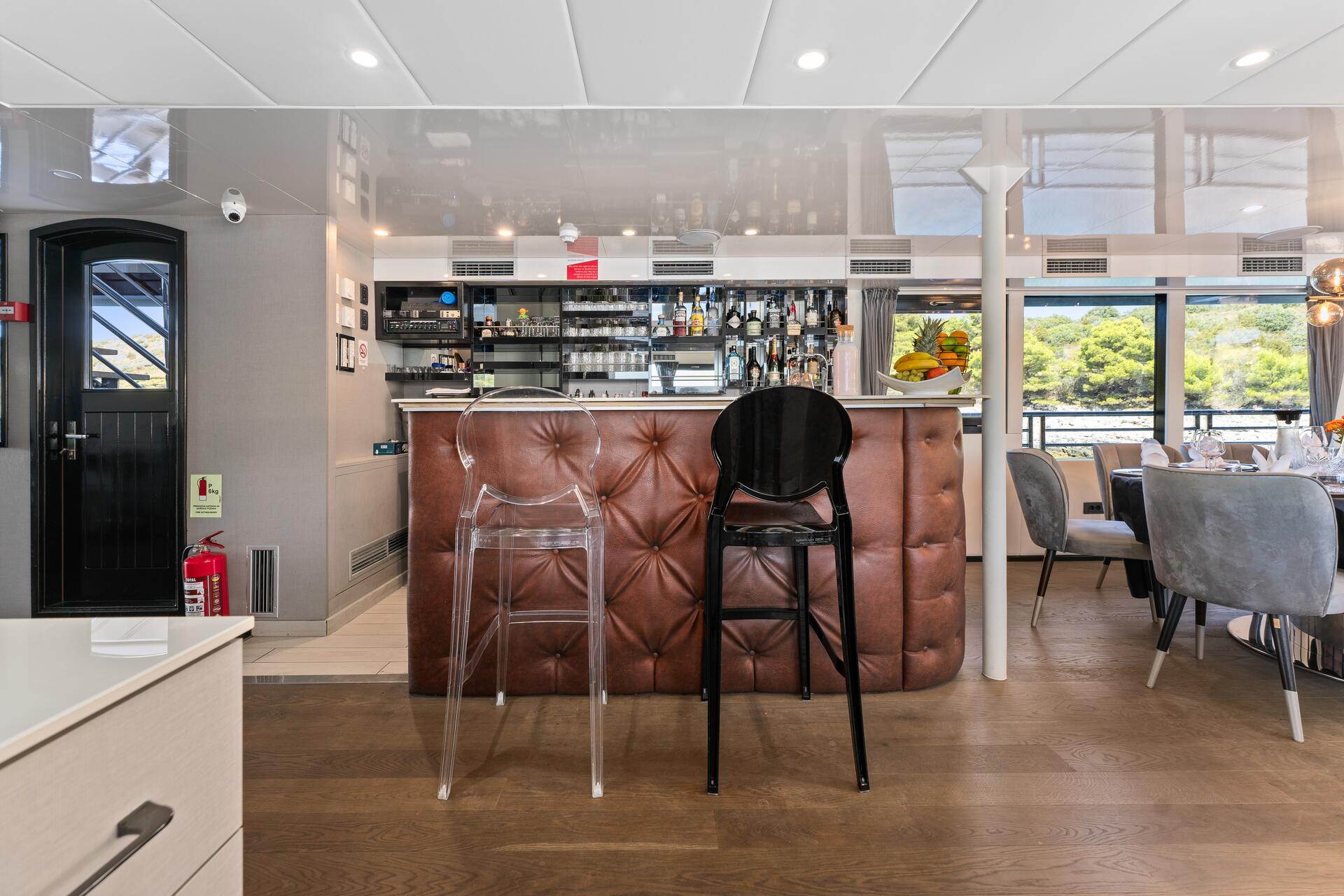 Bar in saloon