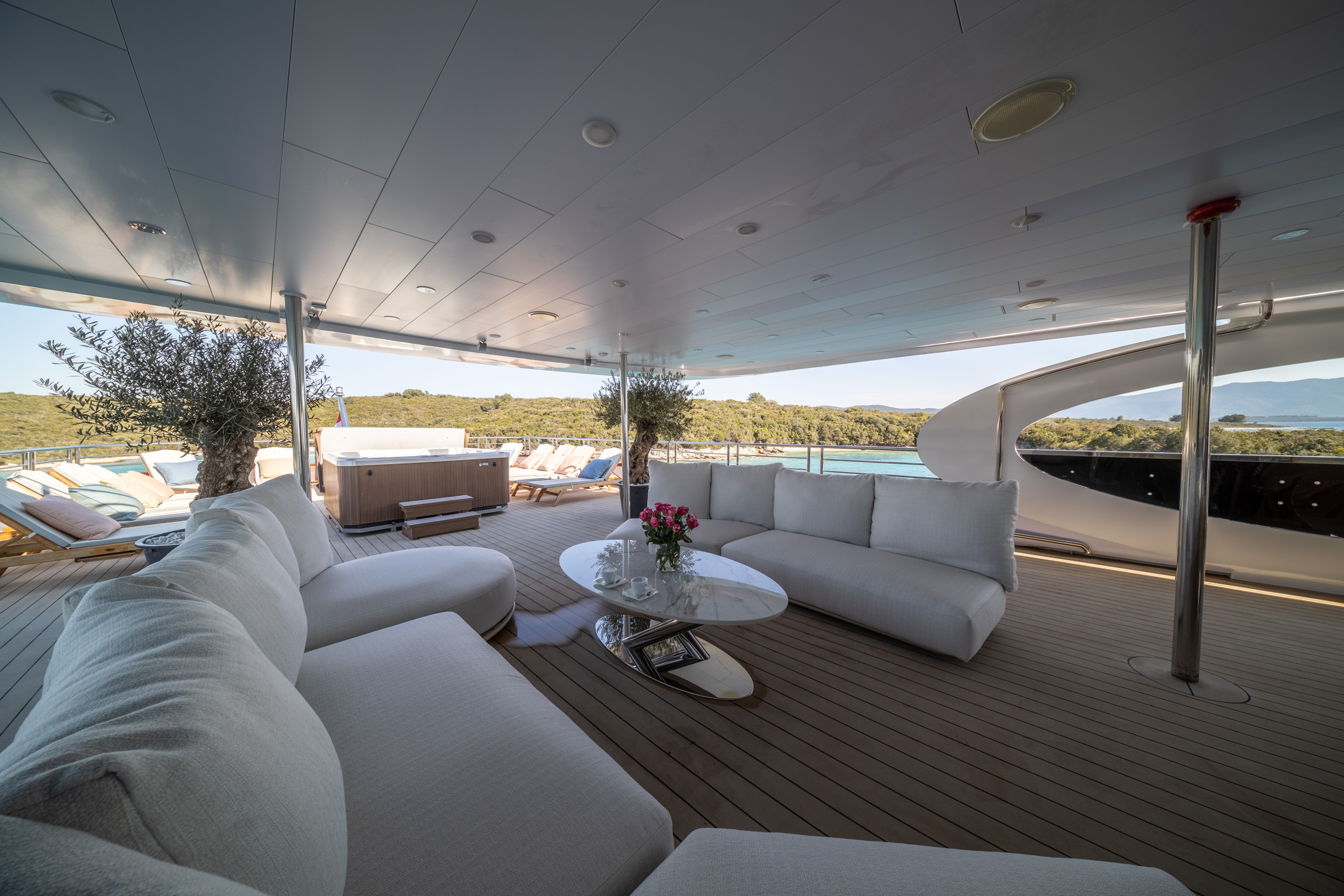 Olimp outside lounge area side view