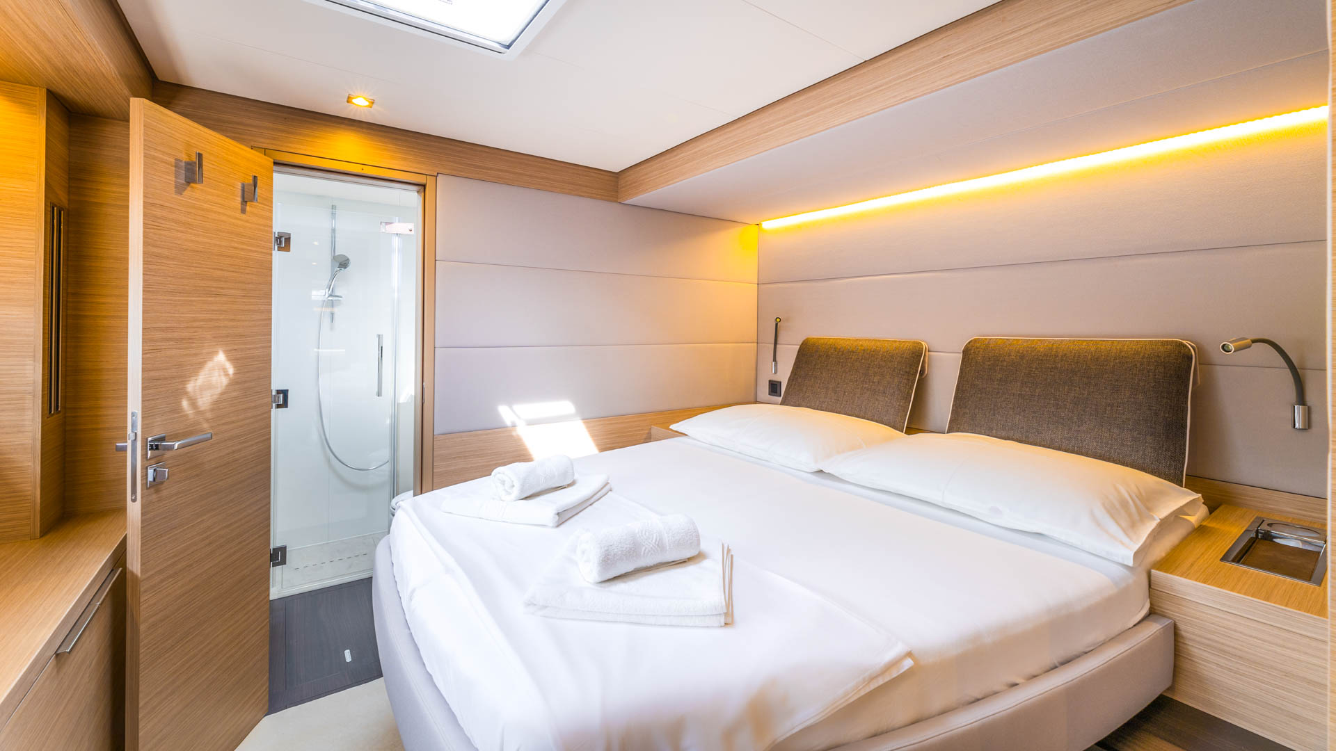 Double cabin