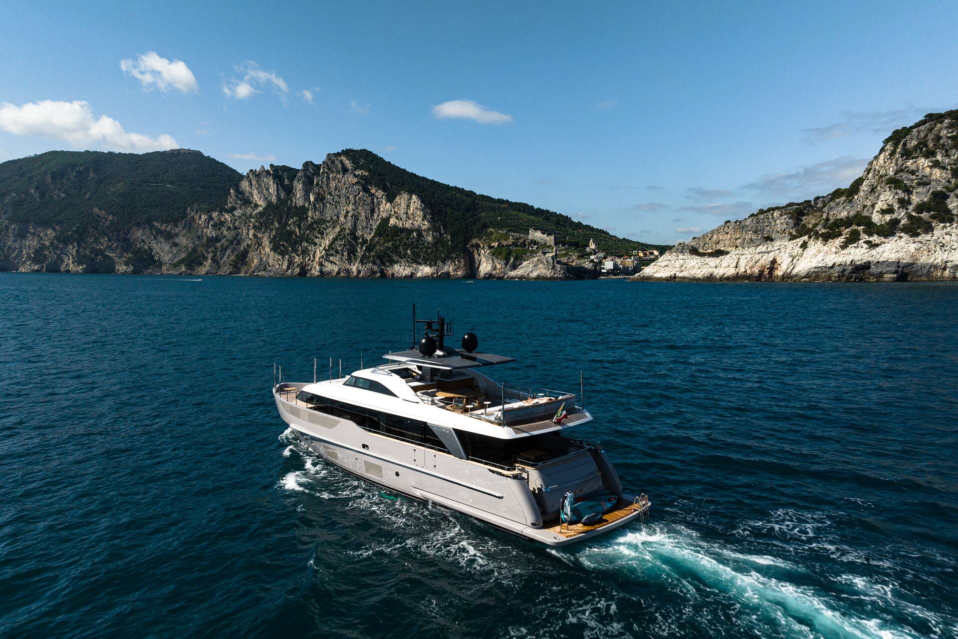 Portside cruising