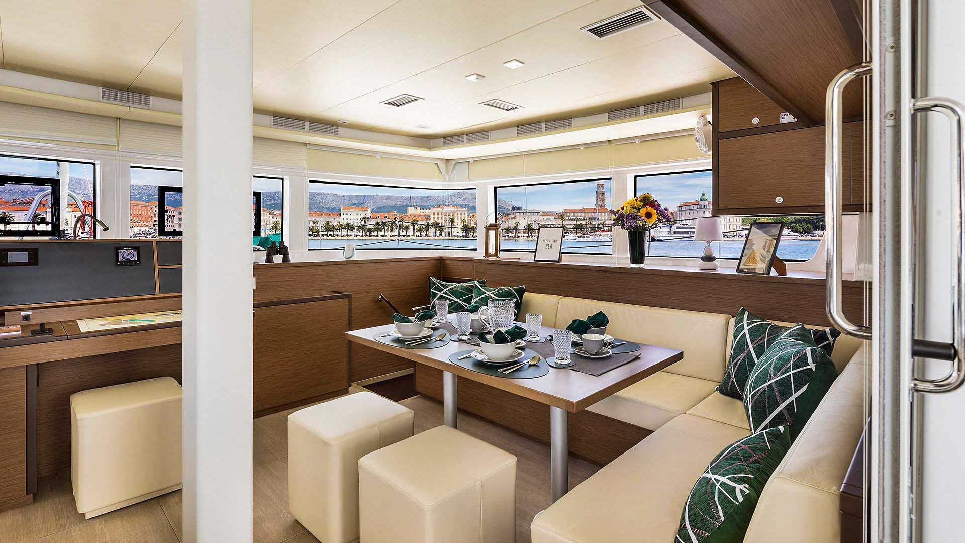 Lagoon 52F Dining area