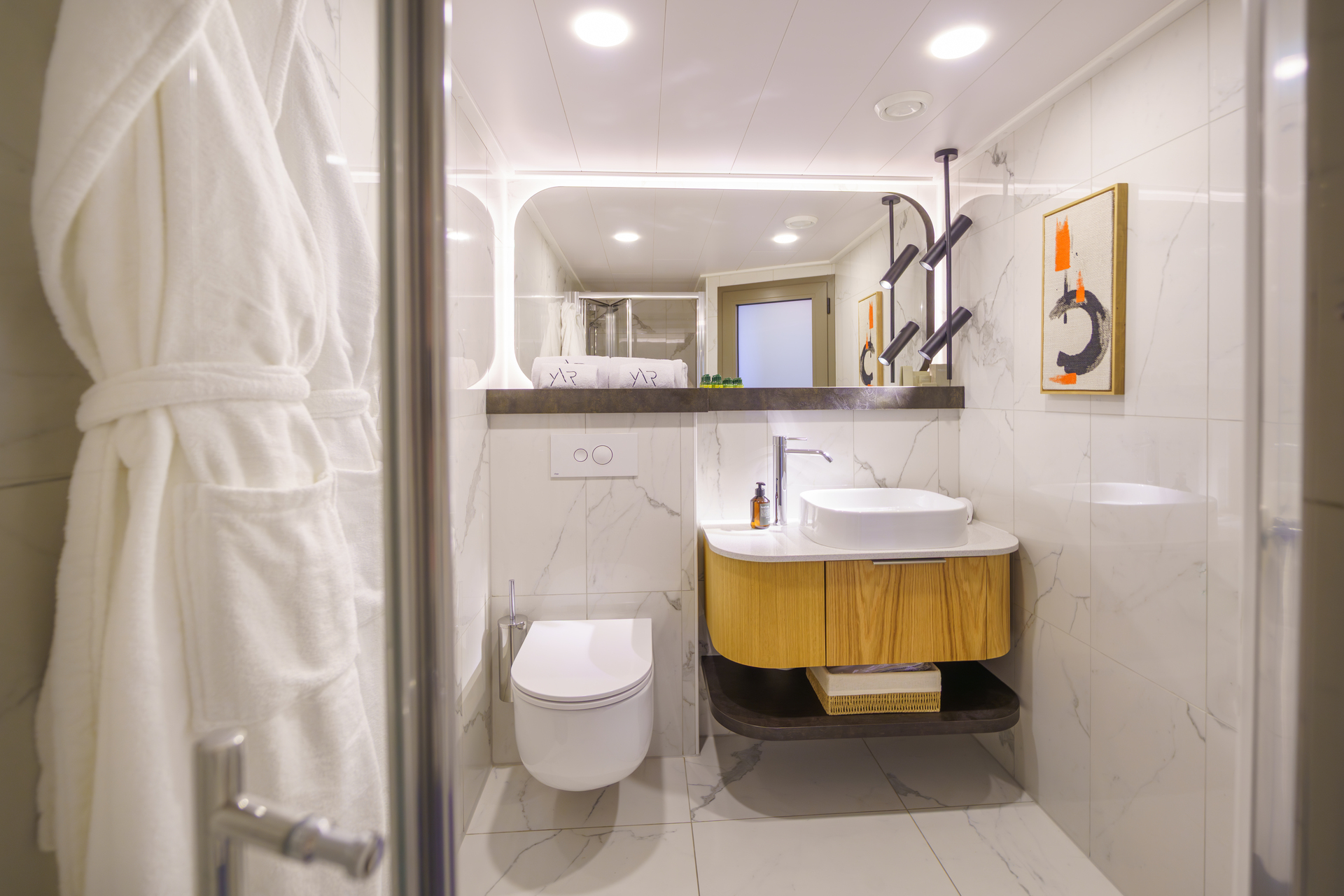 Ensuite
