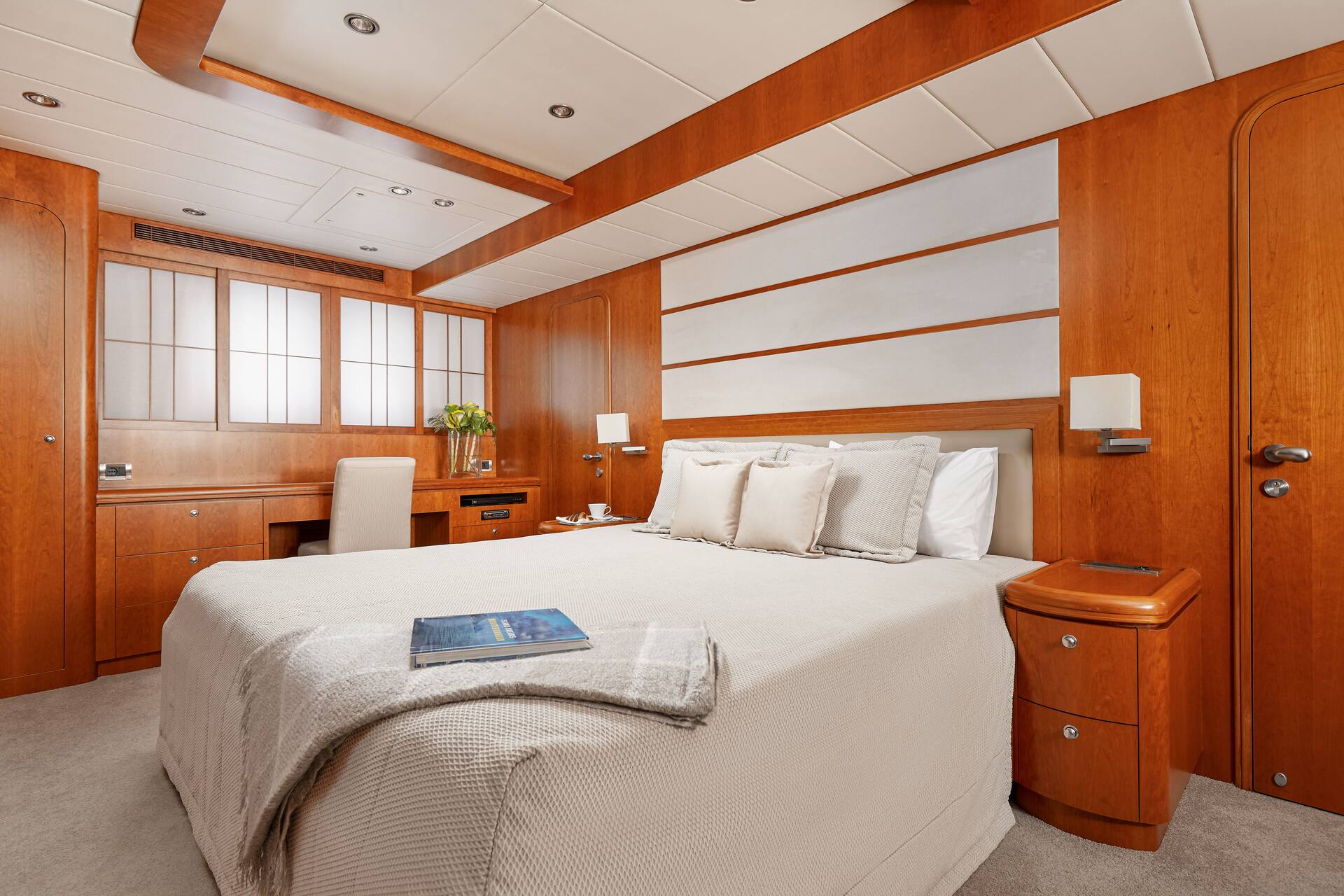 Double cabin