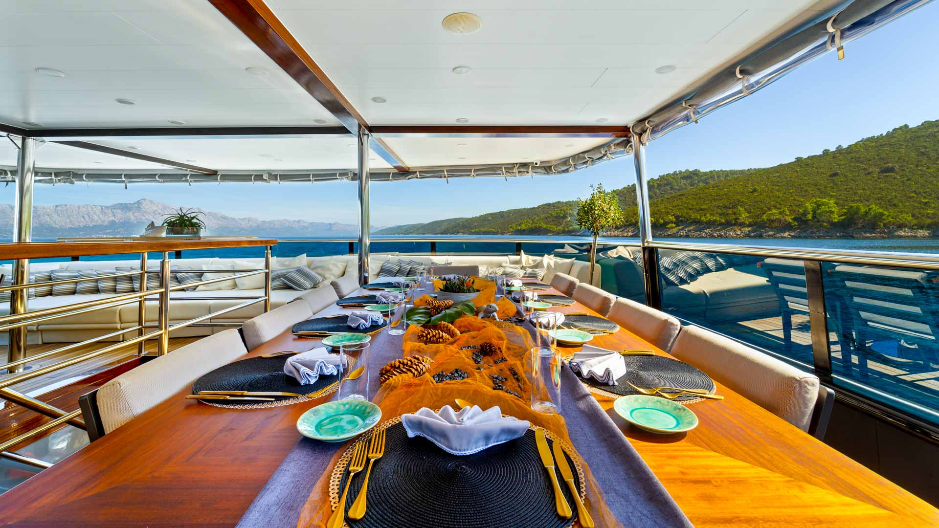 Freedom outdoor dining area
