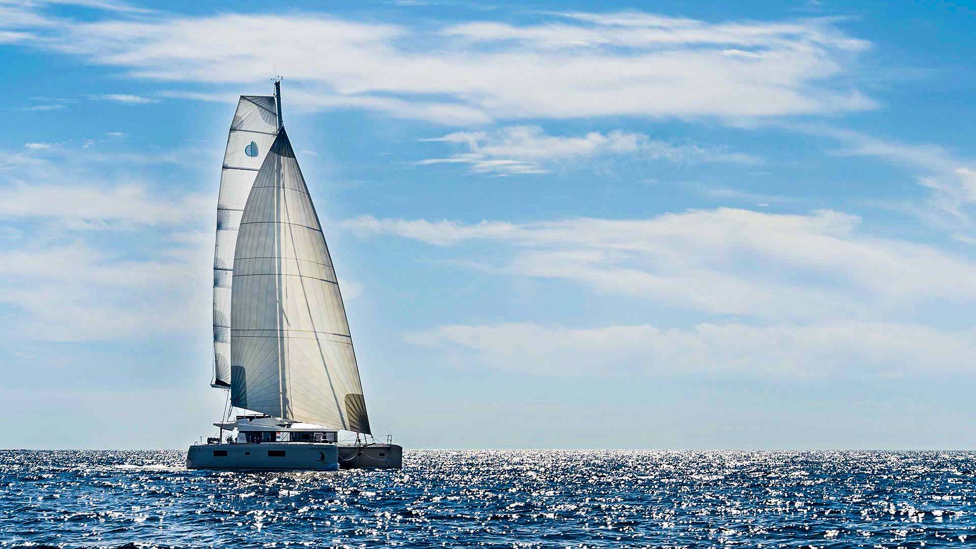 Lagoon 52F Sailing view