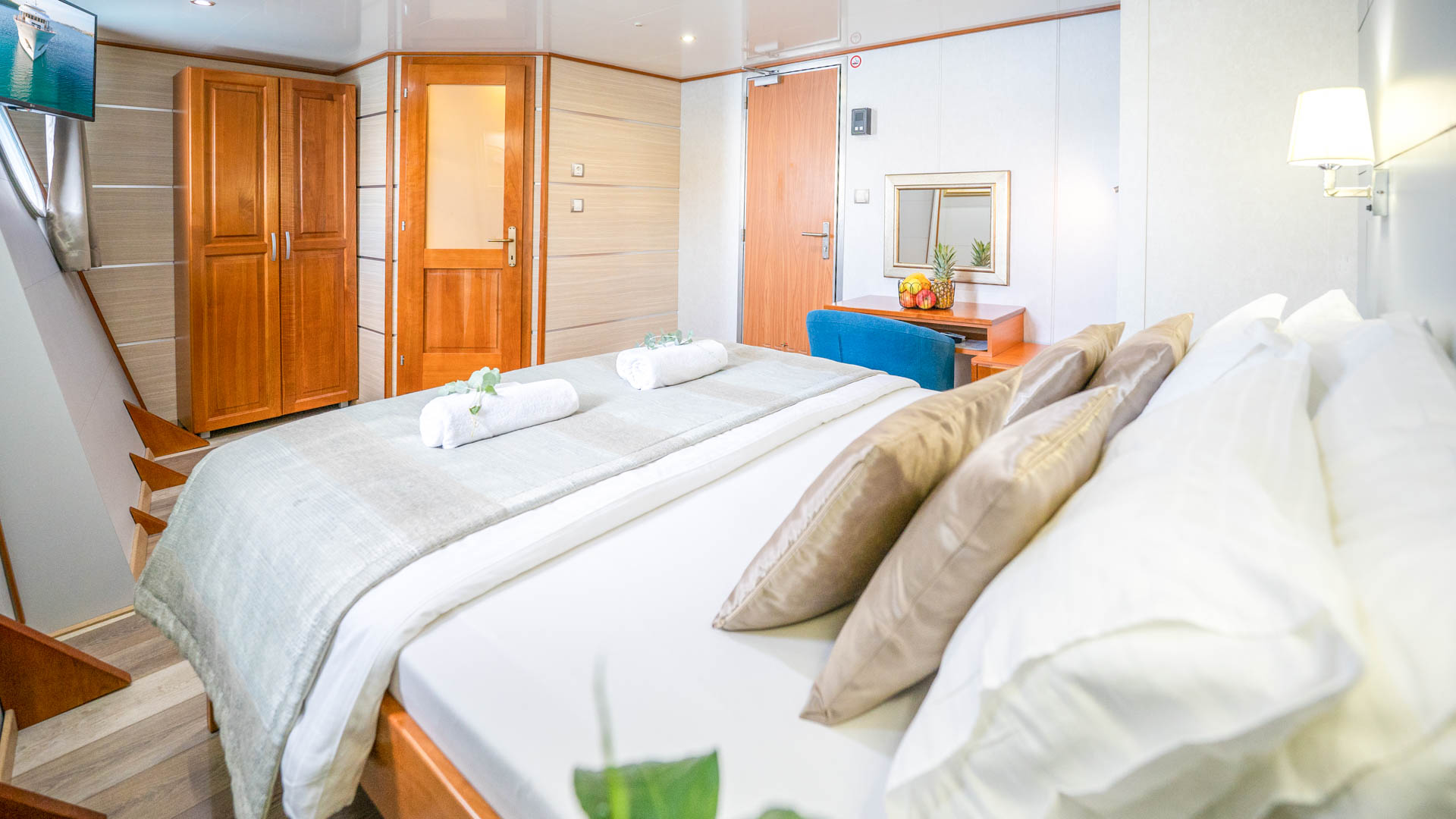 Karizma double cabin