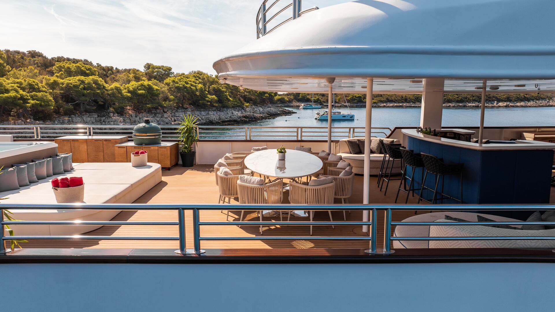 Sun deck