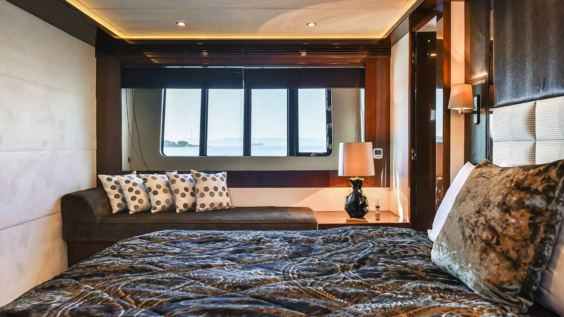 Double cabin view