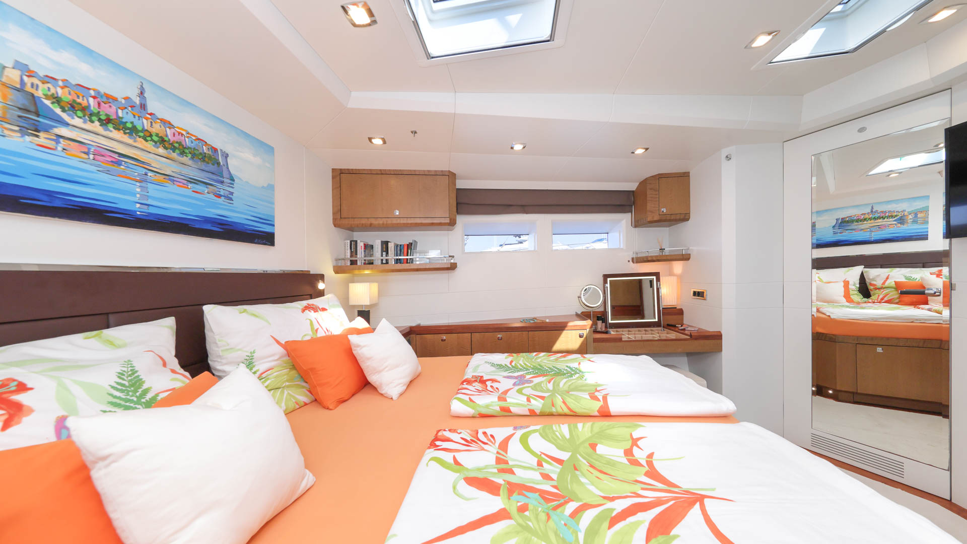 Master cabin side view