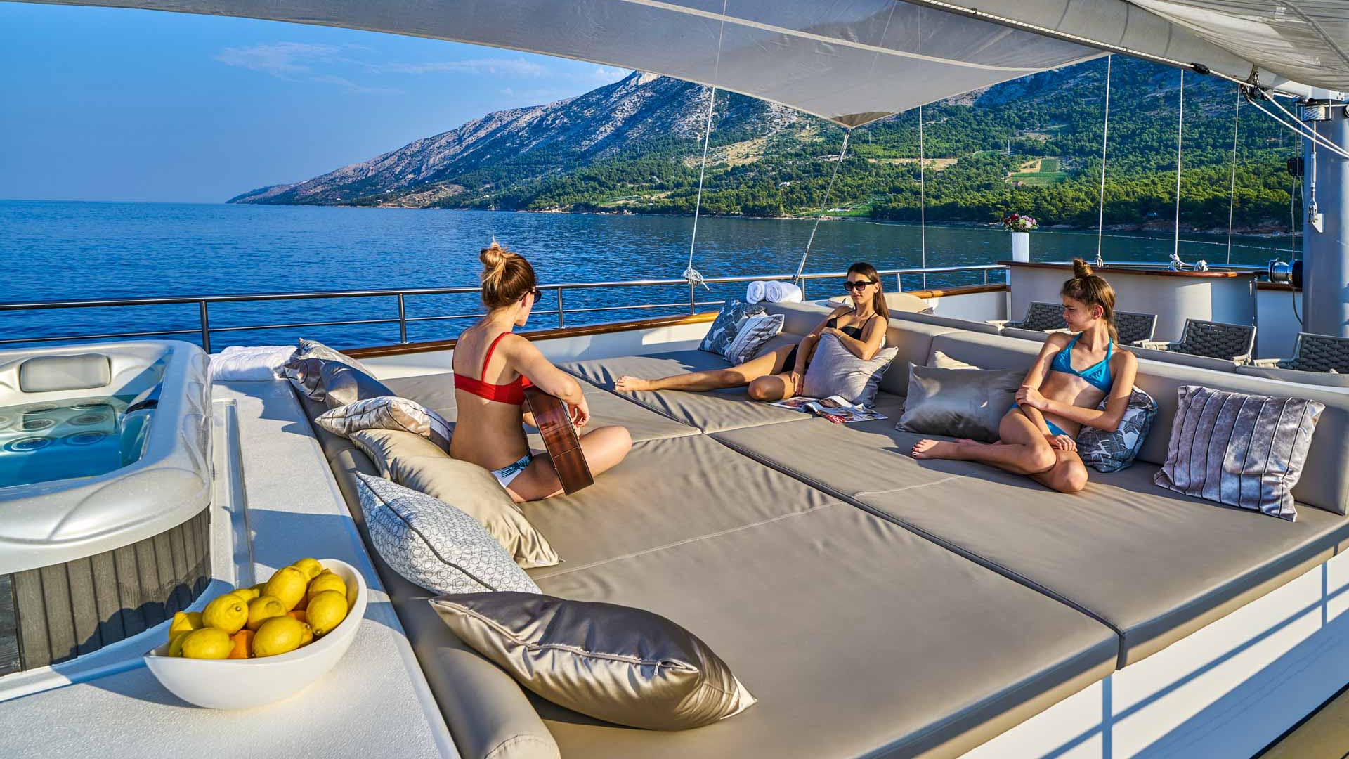 Dalmatino sun deck lounging area