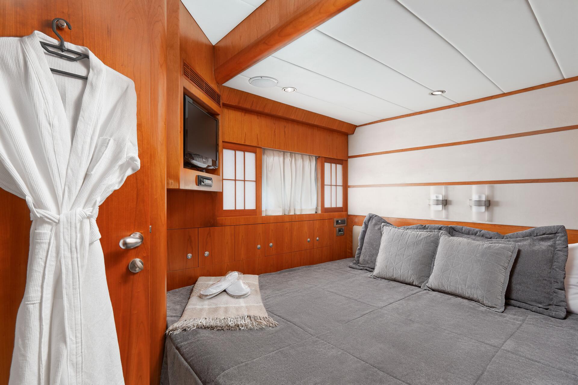Double cabin