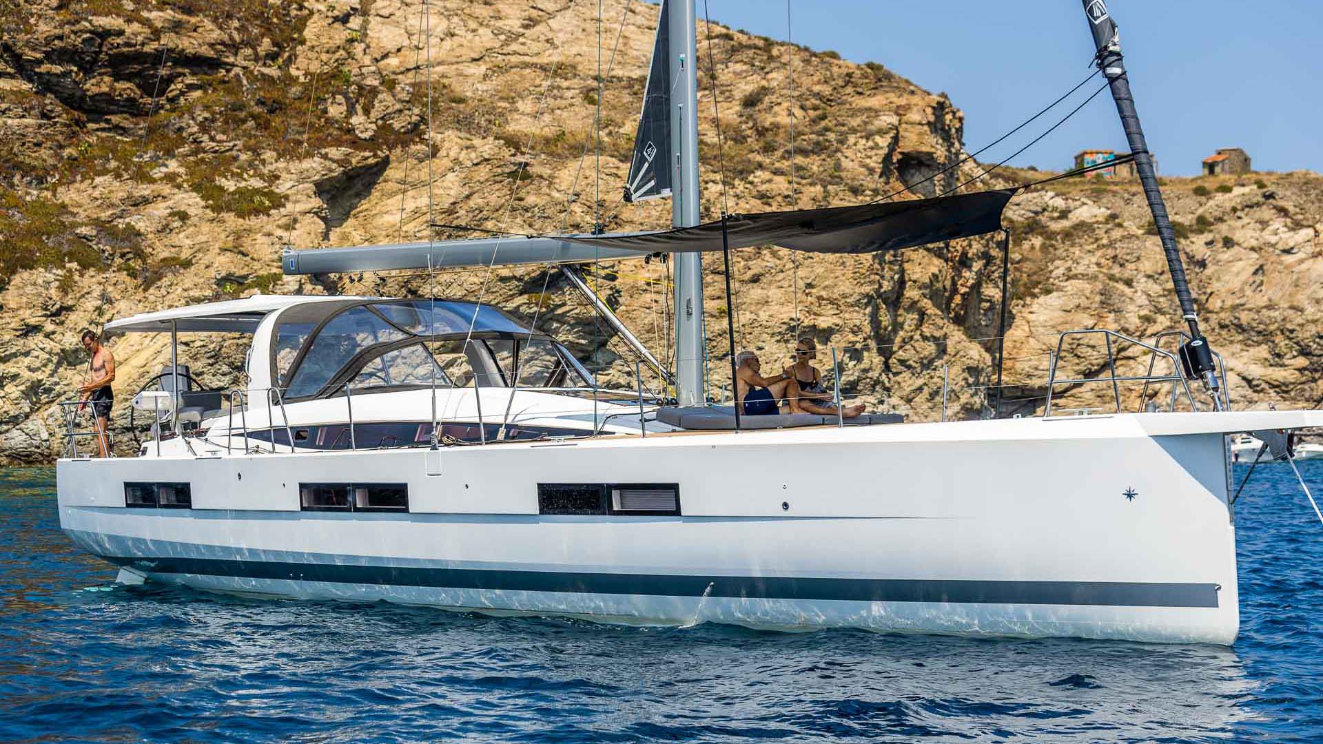Jeanneau Yachts 60 side view