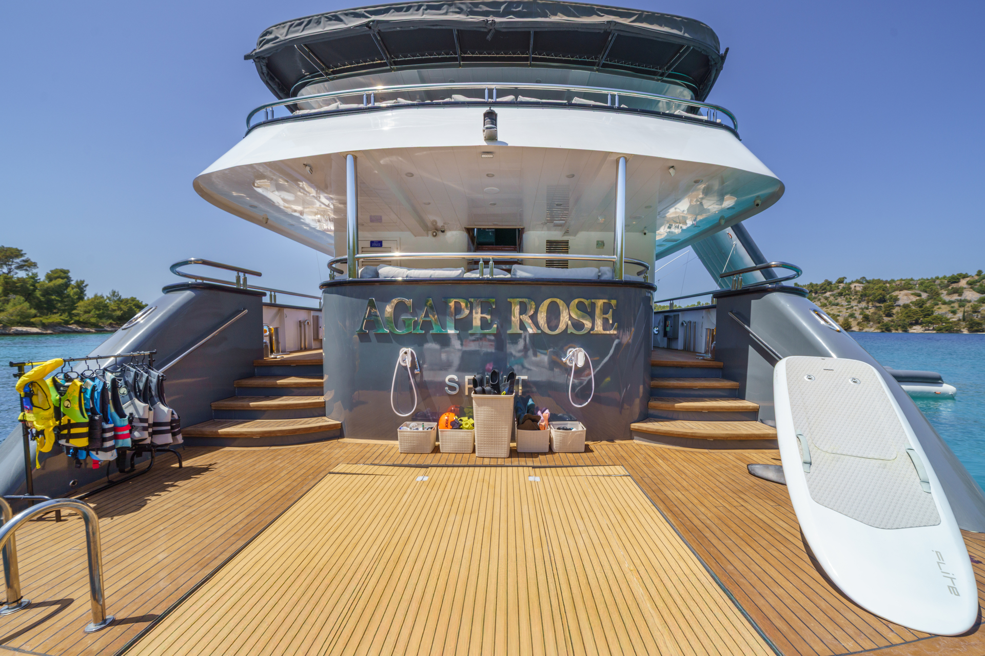 Main deck aft
