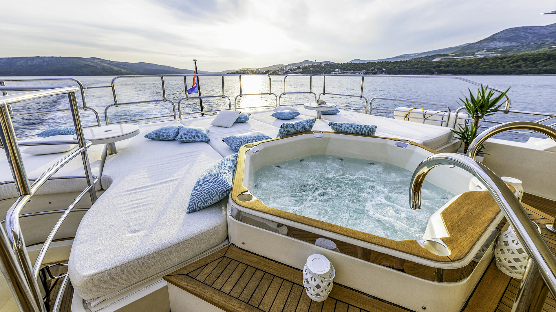 Jacuzzi&nbsp;