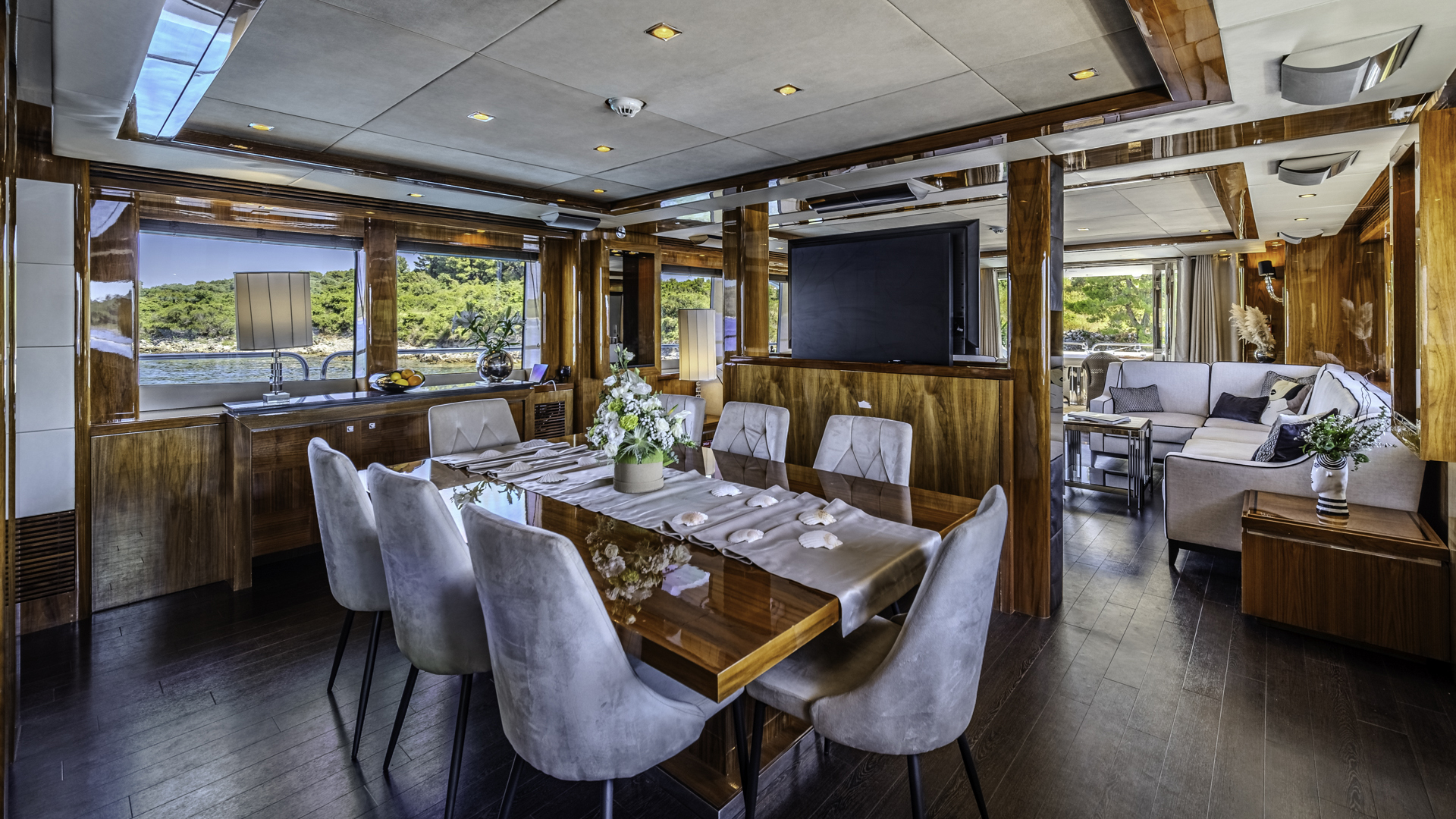 Dining area&nbsp;