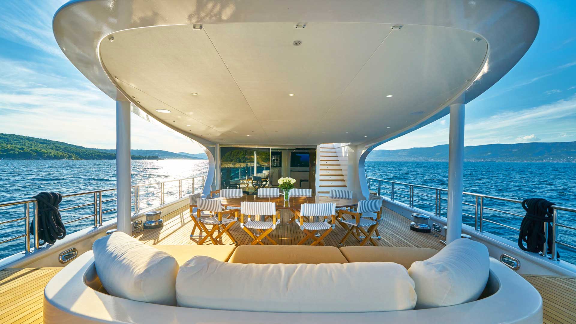 Acapella aft view