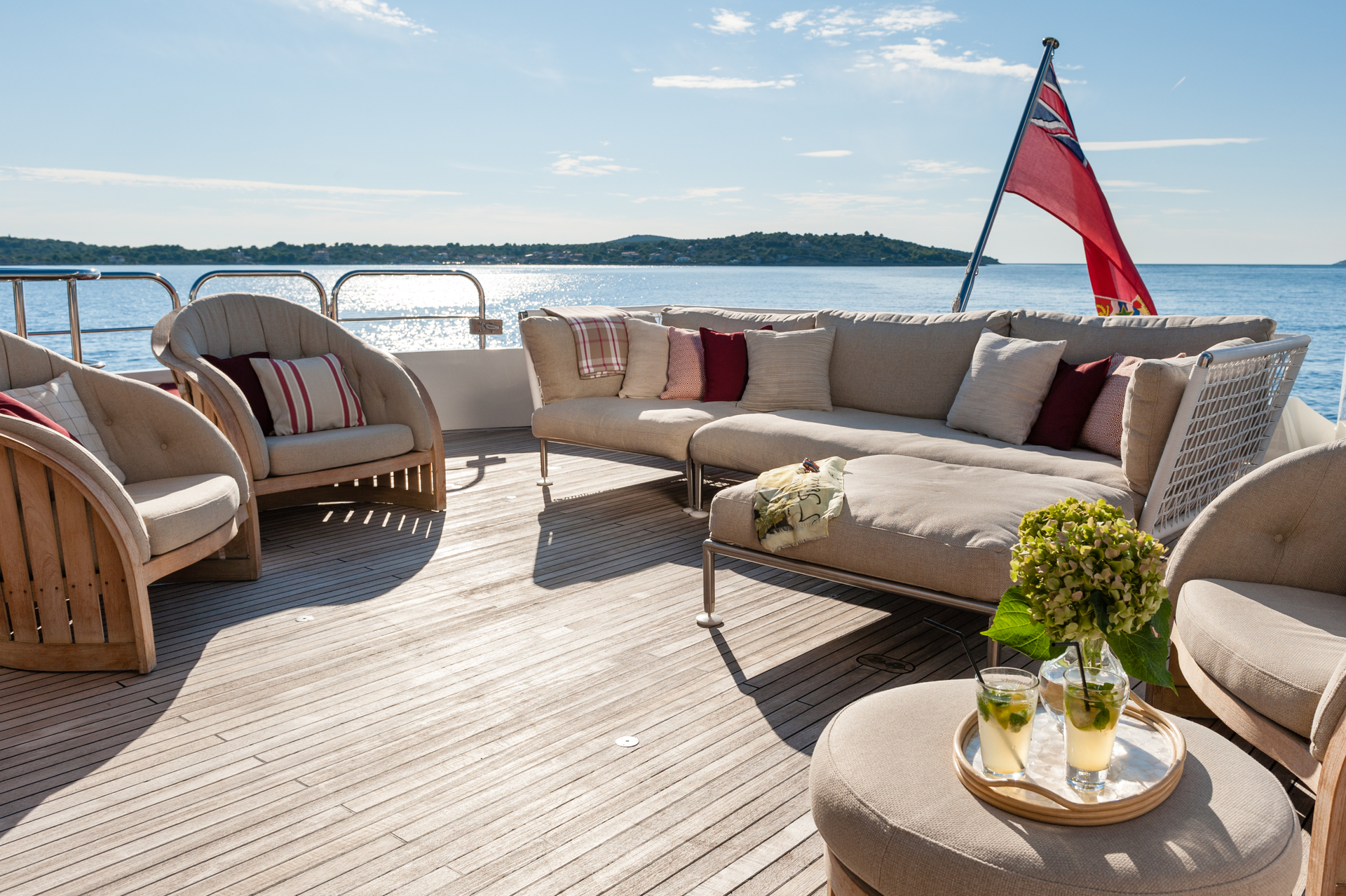 Bridge deck aft